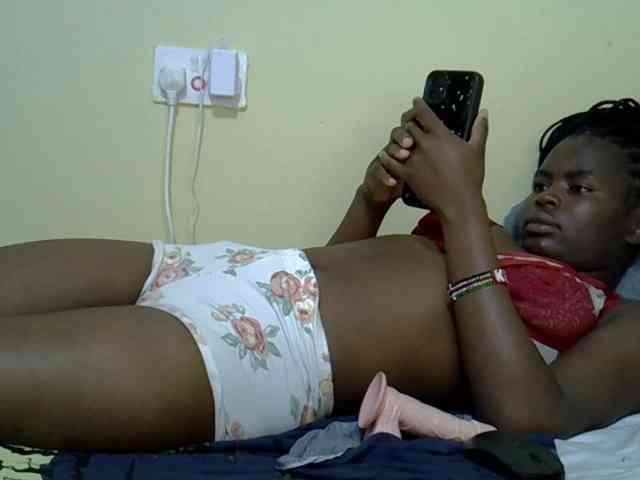 curvy-corazon webcam