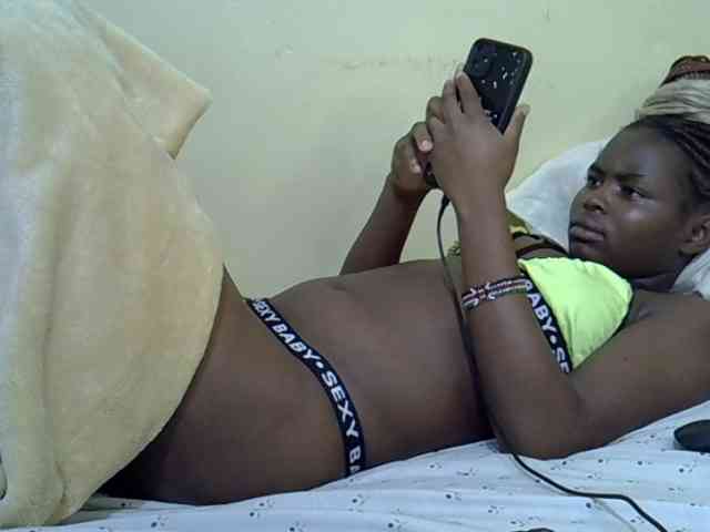 curvy-corazon webcam