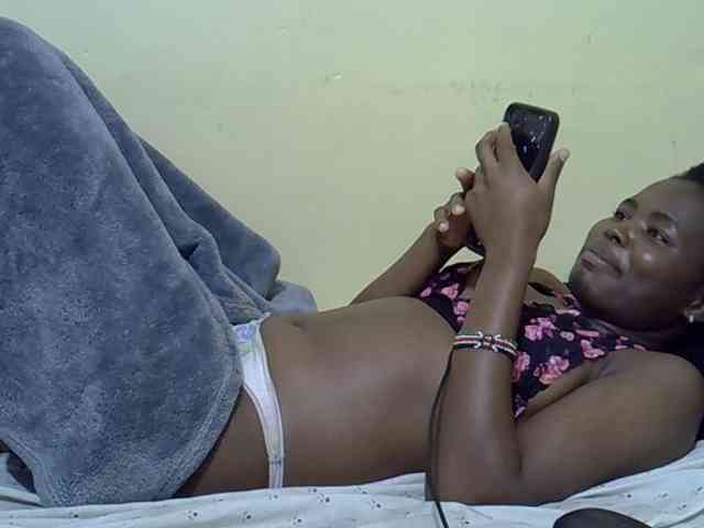 curvy-corazon webcam
