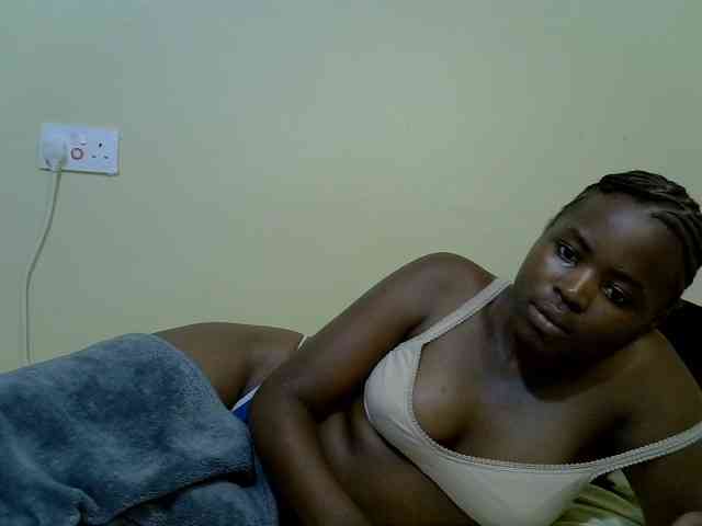 curvy-corazon webcam