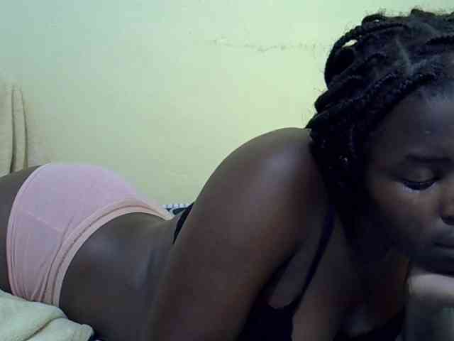 curvy-corazon webcam