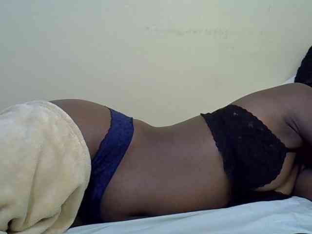 curvy-corazon webcam