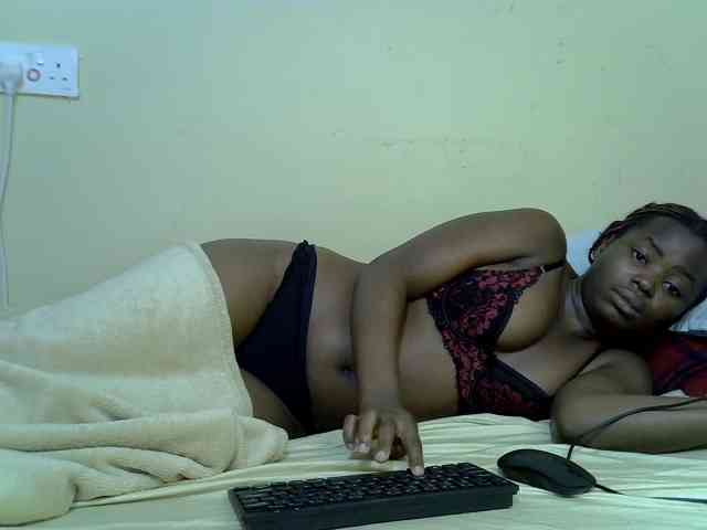 curvy-corazon webcam