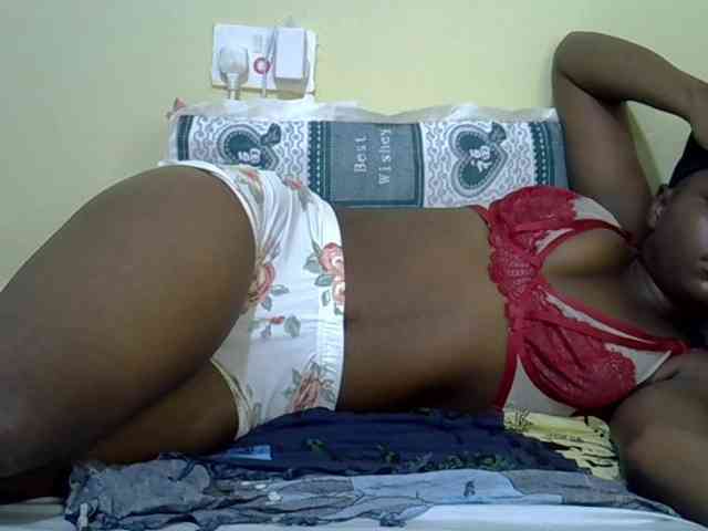 curvy-corazon webcam