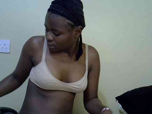 curvy-corazon webcam