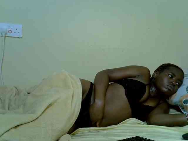 curvy-corazon webcam