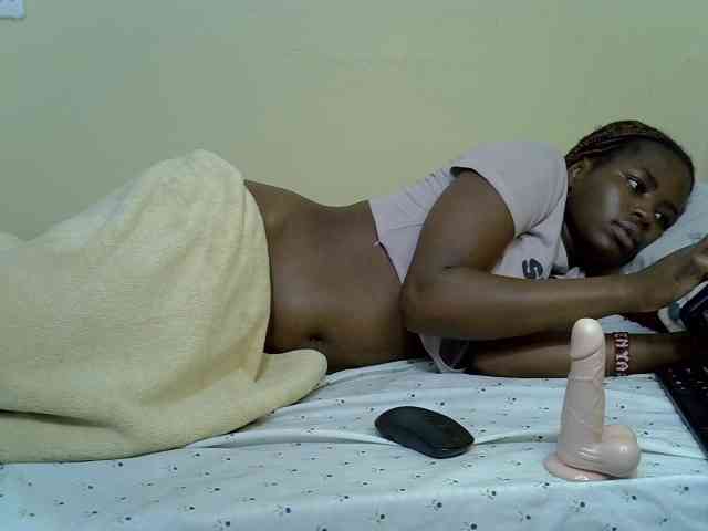 curvy-corazon webcam
