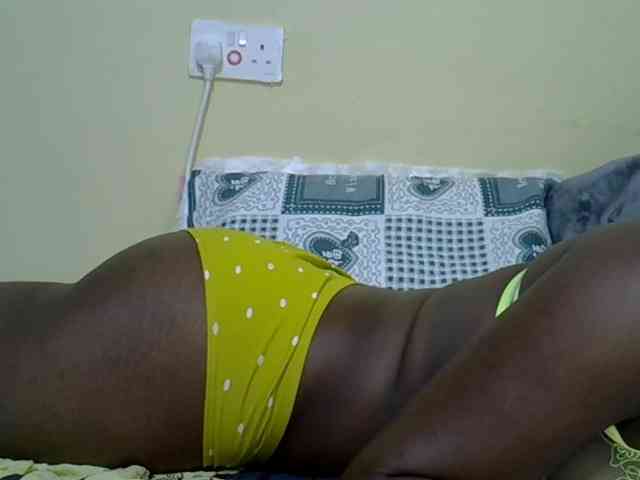 curvy-corazon webcam