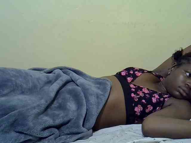 curvy-corazon webcam
