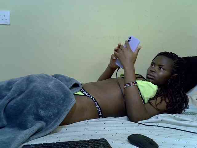 curvy-corazon webcam
