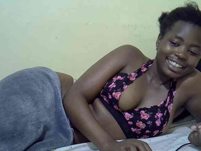curvy-corazon webcam