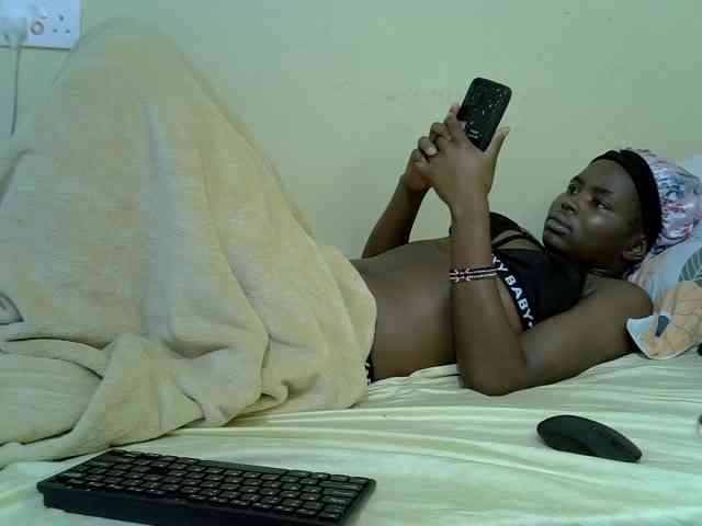 curvy-corazon webcam