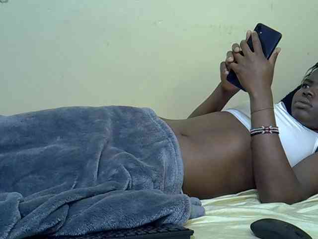 curvy-corazon webcam