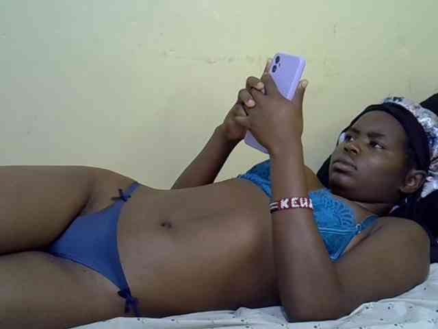 curvy-corazon webcam