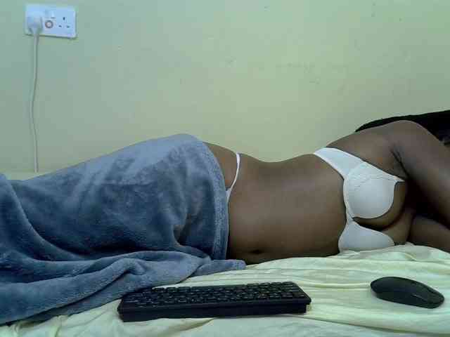 curvy-corazon webcam