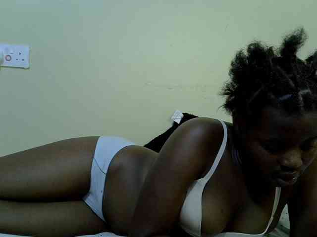 curvy-corazon webcam