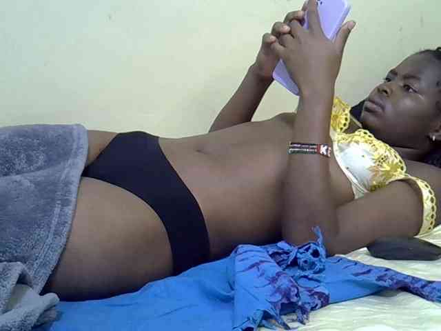 curvy-corazon webcam