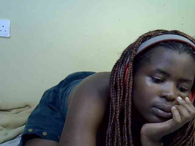 curvy-corazon webcam
