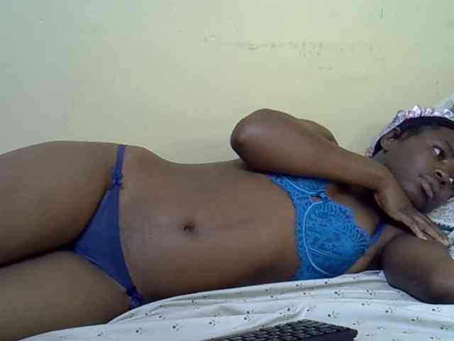 curvy-corazon webcam