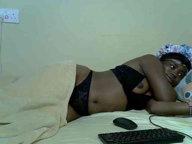 curvy-corazon webcam