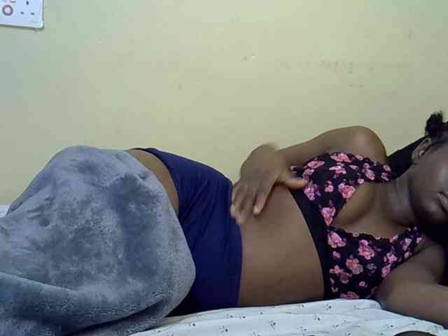 curvy-corazon webcam