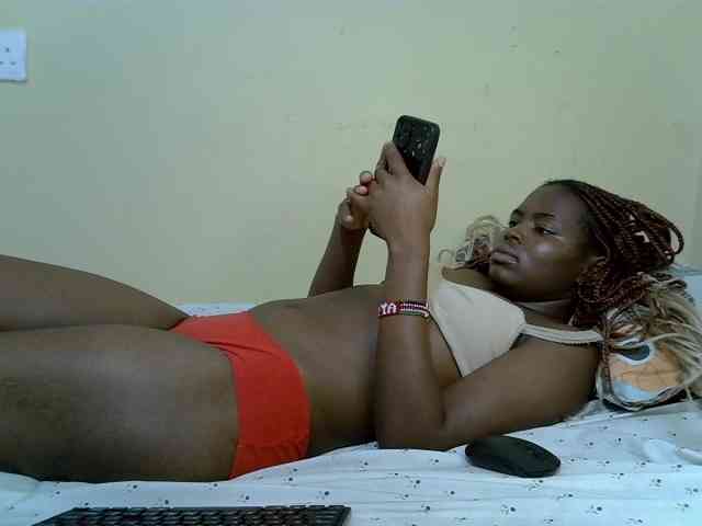 curvy-corazon webcam