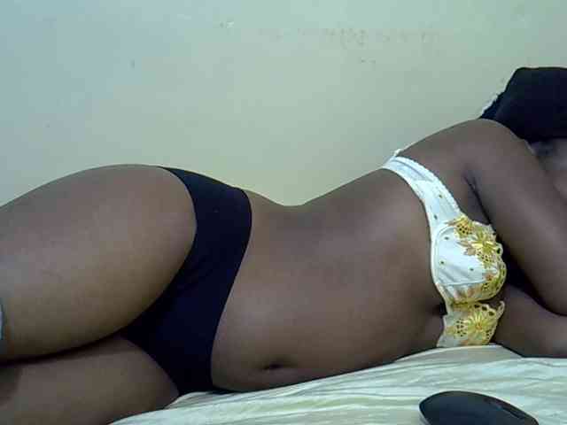 curvy-corazon webcam