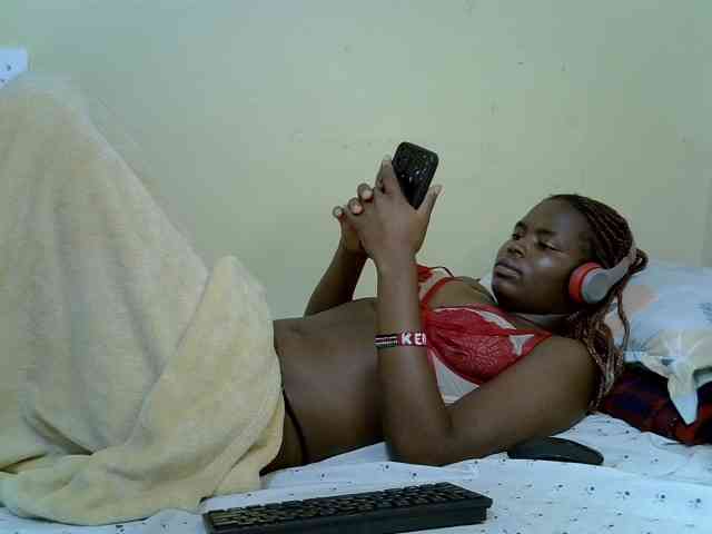 curvy-corazon webcam