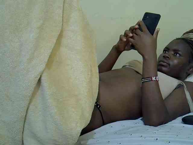 curvy-corazon webcam