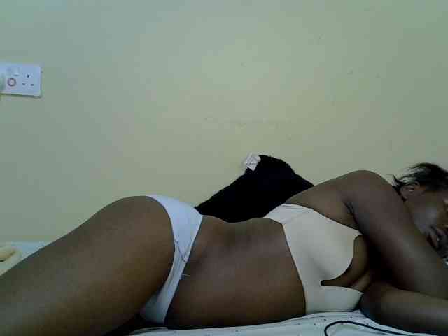 curvy-corazon webcam
