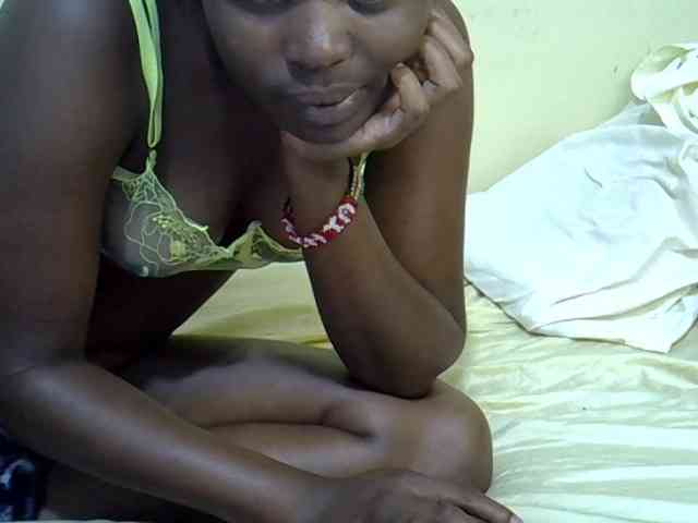 curvy-corazon webcam