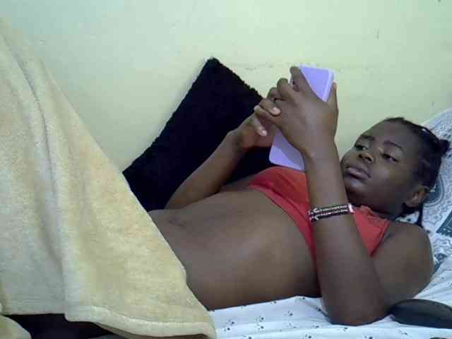 curvy-corazon webcam