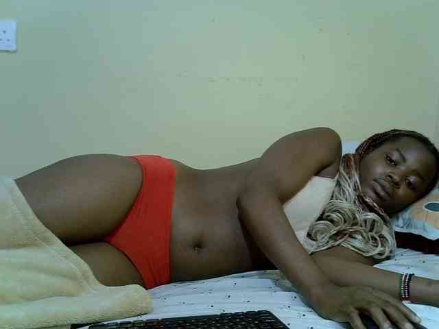curvy-corazon webcam