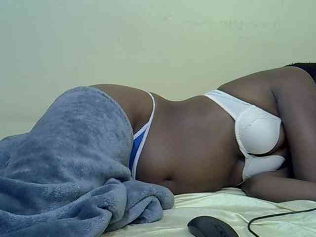 curvy-corazon webcam