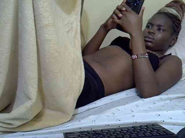 curvy-corazon webcam