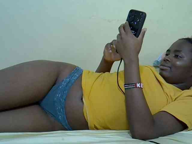 curvy-corazon webcam