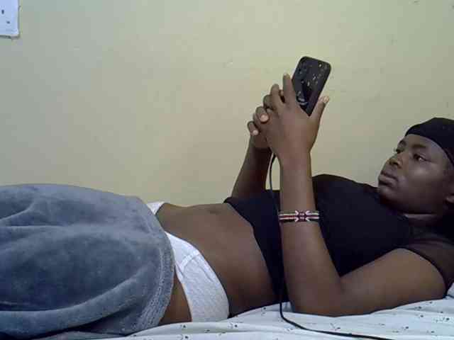 curvy-corazon webcam