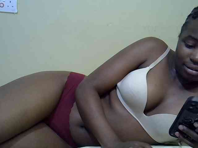 curvy-corazon webcam
