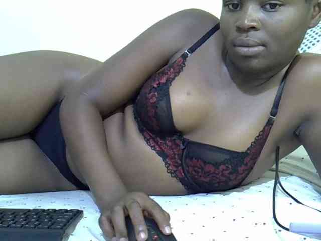 curvy-corazon webcam