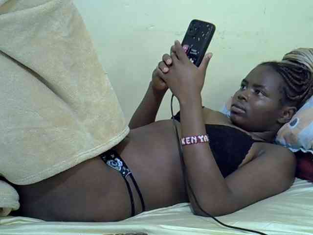 curvy-corazon webcam