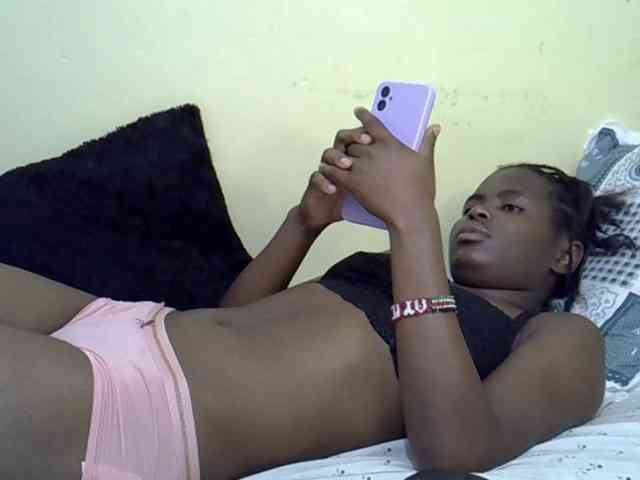 curvy-corazon webcam