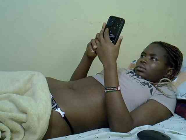 curvy-corazon webcam