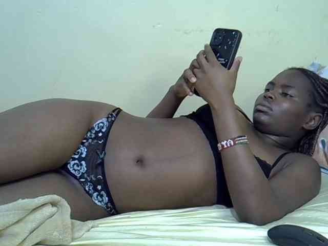 curvy-corazon webcam