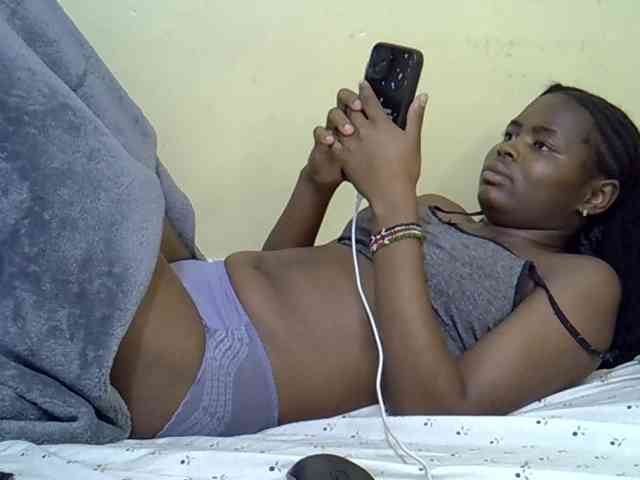 curvy-corazon webcam