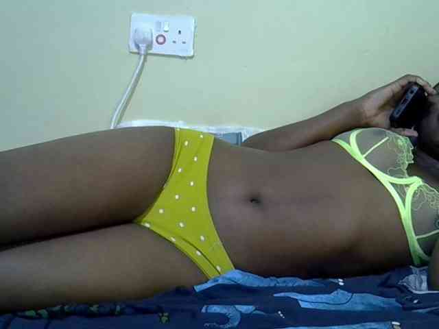 curvy-corazon webcam