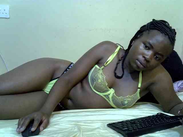 curvy-corazon webcam