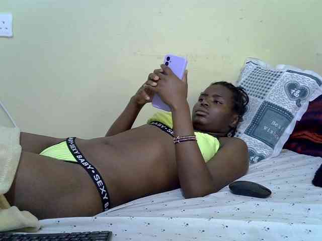 curvy-corazon webcam