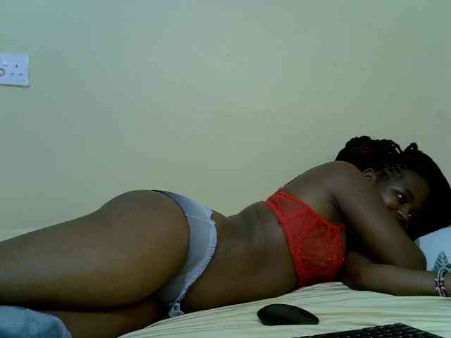 curvy-corazon webcam