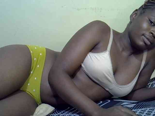 curvy-corazon webcam