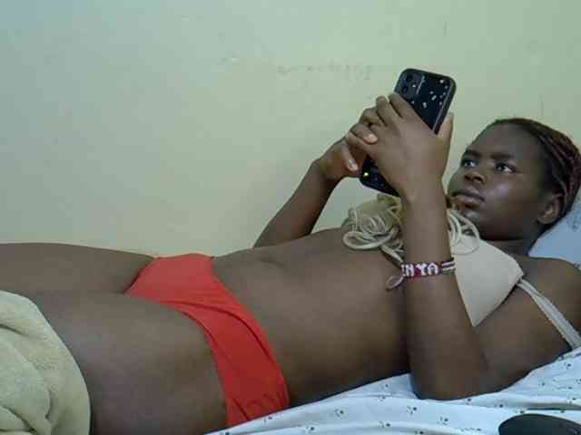 curvy-corazon webcam